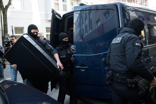 Παράταση κατάστασης εκτάκτου ανάγκης διά του Συντάγματος