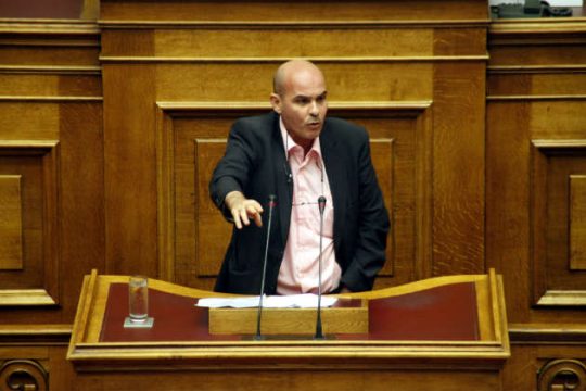 «Μόνο με συναίνεση θα περάσει το ασφαλιστικό»
