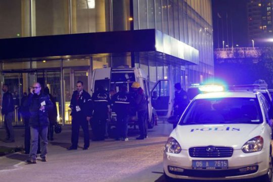 Ένοπλος επιτέθηκε στα γραφεία της Hurriyet