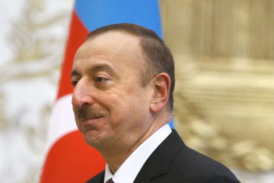 Καίγεται ακόμη η πλατφόρμα στην Κασπία, 29 οι αγνοούμενοι