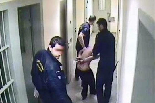 Στο εδώλιο οι δεσμοφύλακες του Καρέλι