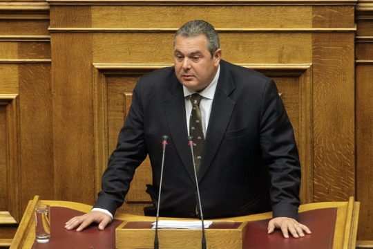 Αντιδράσεις στην πρόταση Καμμένου για τη στράτευση γυναικών