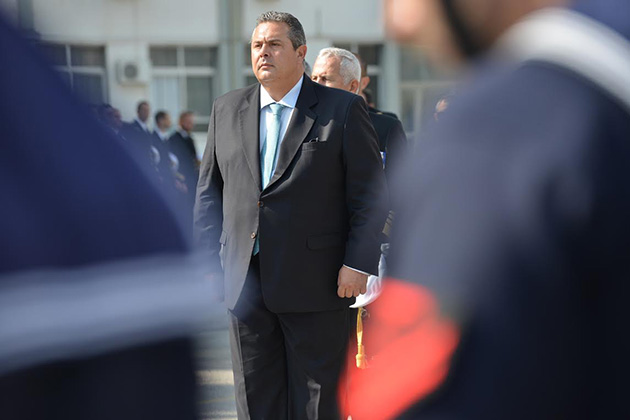 Αναδίπλωση ΑΝ.ΕΛΛ. μετά τις αντιδράσεις για τη στράτευση γυναικών