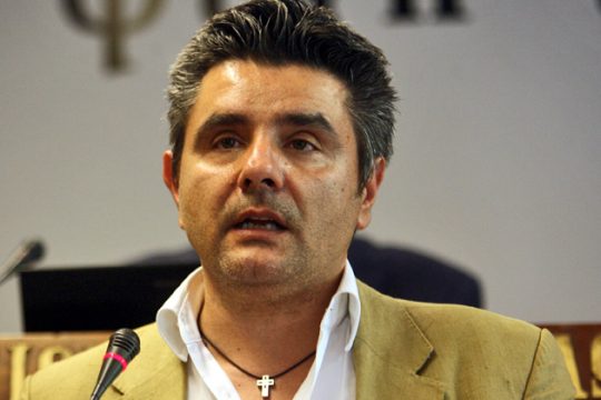 Καταγγέλλει αστυνομική αυθαιρεσία