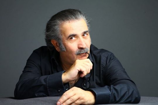 Ο Λάκης ξαναχτυπά