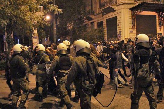 Στρατιωτικού τύπου καταστολή