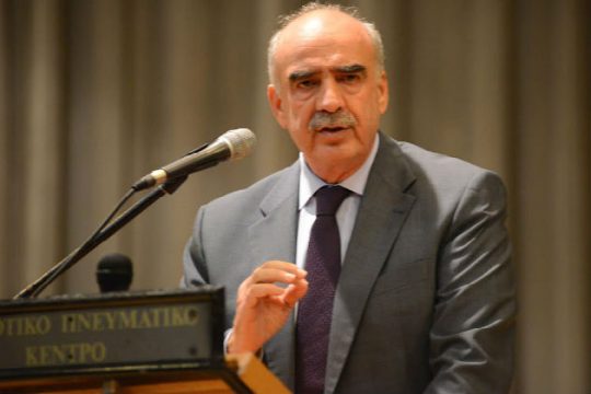 «Δεν μπορεί ο γιος του Μητσοτάκη να μιλάει για βαρονίες»