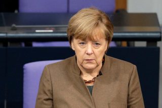 Ευρω-εκβιασμός: «χωματερή ψυχών» ή εκτός Σένγκεν