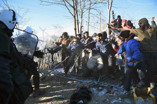 Τελεσίγραφο για εκκένωση εντός τριών ημερών!