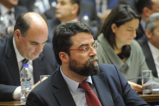 Επίθεση στον Βασίλη Οικονόμου στα Εξάρχεια