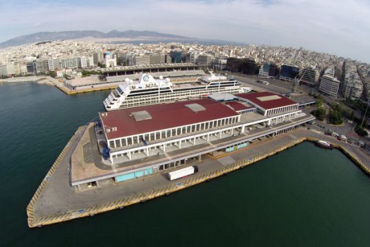 Χωρίς ονόματα και με «άρωμα» Cosco οι προσφορές για τον ΟΛΠ