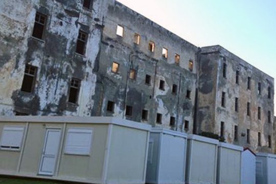 Πενήντα κοντέινερ ανησυχούν τη Λέρο