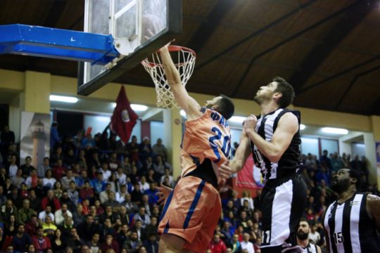 Ο Φάρος… τύφλωσε τον ΠΑΟΚ