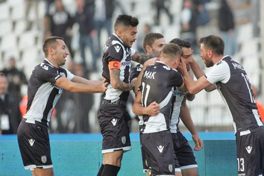 Χτίζει σερί με… καμπανάκι