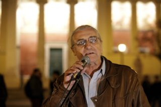 Στο εδώλιο για μια… συνέντευξη Τύπου