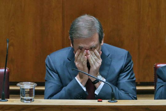 Η Δεξιά δείχνει τα δόντια της