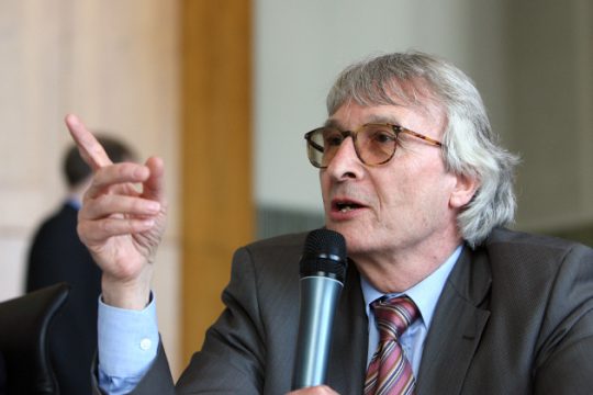 «Η αυστηρή πειθαρχία υπό τη Γερμανία μπορεί να φέρει νέες κρίσεις»