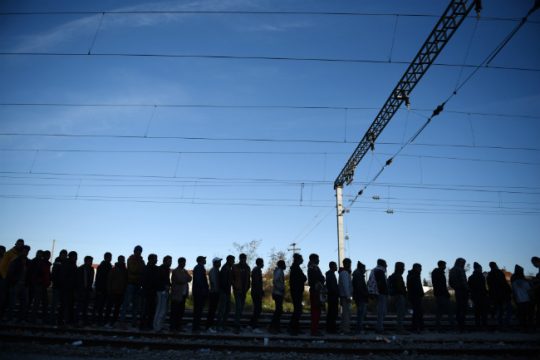 Άνοιξε ο προσφυγικός δρόμος στην Ειδομένη
