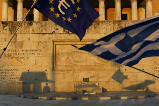 «Στοιχηματίζω στην αναδιάρθρωση του ελληνικού χρέους»