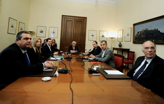 Μαθήματα «οικουμενικών λύσεων»
