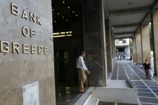 Εμμεση παράταση στον νόμο Κατσέλη
