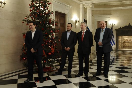 Με το ασφαλιστικό ανά χείρας