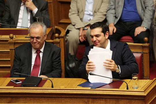 Τελευταίο προαπαιτούμενο και… καλά Χριστούγεννα