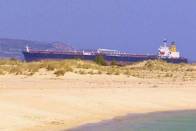 «Αφρίζει» επικίνδυνα ο όρμος Βοιών