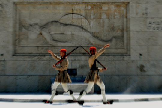 Το κόμμα της Μέρκελ επαναφέρει το Grexit