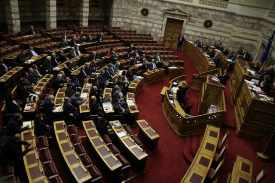 Ηχηρή αποχώρηση με εκατέρωθεν πυρά