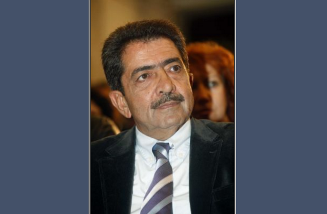 Αποστομωτική απάντηση για το βιβλίο του τέως