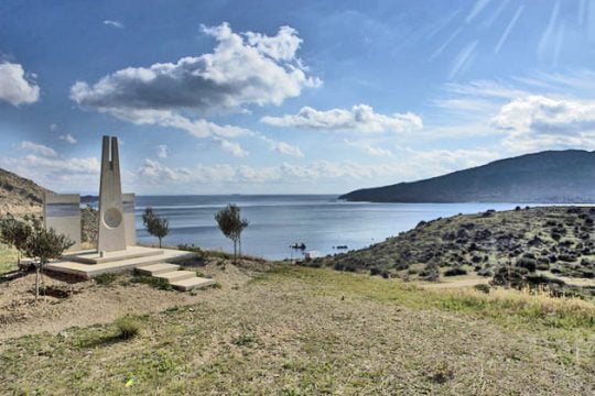 Ενας Τιτανικός στον Σαρωνικό με τη σφραγίδα του Χίτλερ