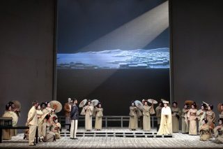 Απολαυστική «Μαντάμα Μπατερφλάι»