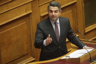 Νέες διαφοροποιήσεις στο ΠΑΣΟΚ