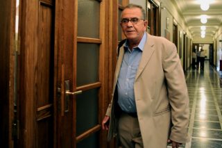 «Τρώμε ξύλο στην Ευρώπη για το προσφυγικό αλλά επιμένουμε»