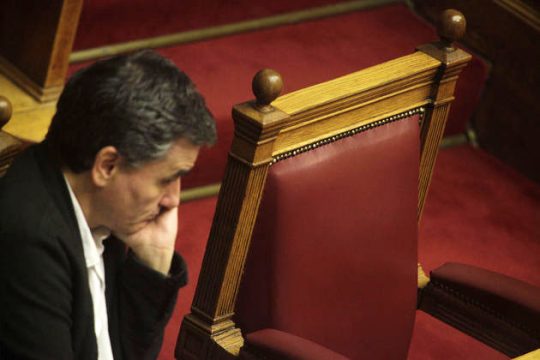 Χιλιοπαιγμένο σίριαλ η «διαπραγμάτευση»