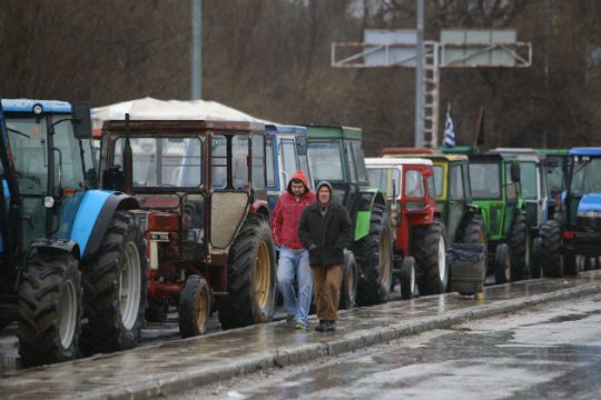 Αγροτικά μπλόκα στα κυβερνητικά μέτρα