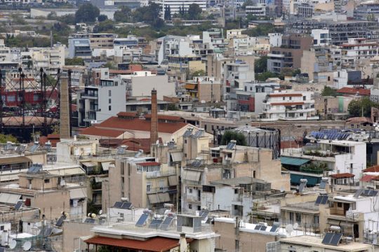 Παραπομπή για τα «σπάταλα» κτίρια