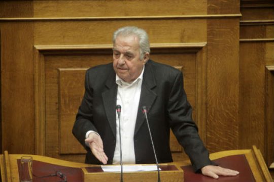 «Ηθικό να παραδώσει την έδρα όποιος διαφωνεί»