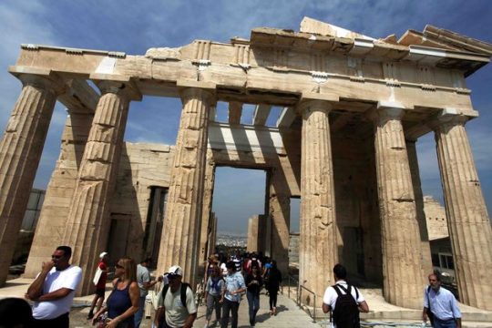 Κόπηκαν… οι δημοσιογράφοι