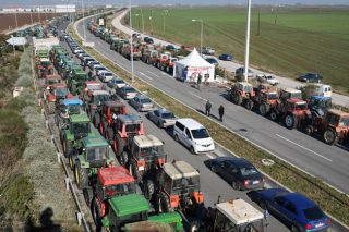 Πρώτα απόσυρση και μετά παζάρια