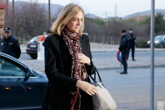 Στο εδώλιο η πριγκίπισσα Κριστίνα