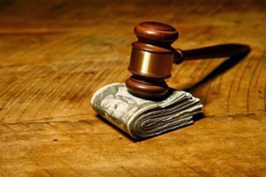 Ελεύθερες οι αναλήψεις μετρητών για δικαστικά παράβολα