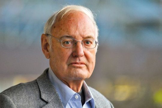 «Ορισμένες ιδιωτικοποιήσεις δεν είναι παρά νόμιμη ληστεία»