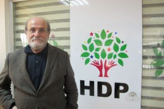 «Αντιμετωπίζουμε μια κυβέρνηση πολέμου, σε καθεστώς ‘‘πραξικοπήματος’’»