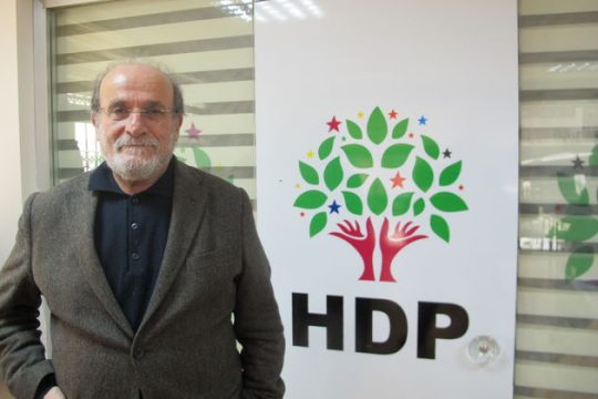 «Αντιμετωπίζουμε μια κυβέρνηση πολέμου, σε καθεστώς ‘‘πραξικοπήματος’’»