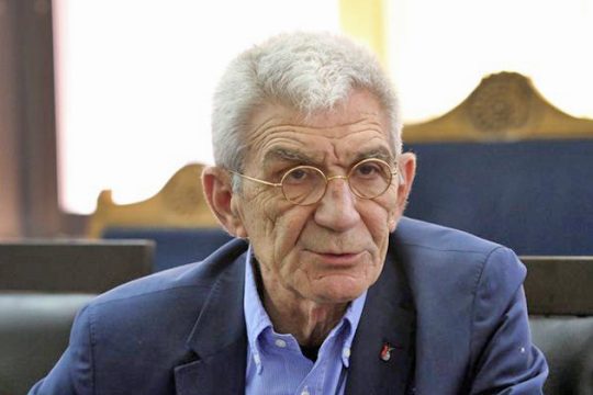 Απειλή λουκέτου λόγω σκανδάλου