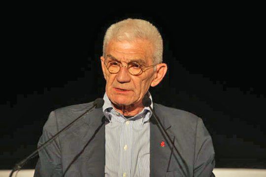 Επέστρεψε με ολόλευκα πανιά