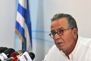 Με δανεικές θέσεις για το προσφυγικό