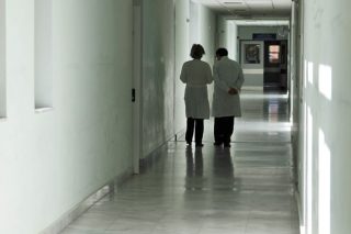 Αιματηρή επίθεση με τσεκούρι